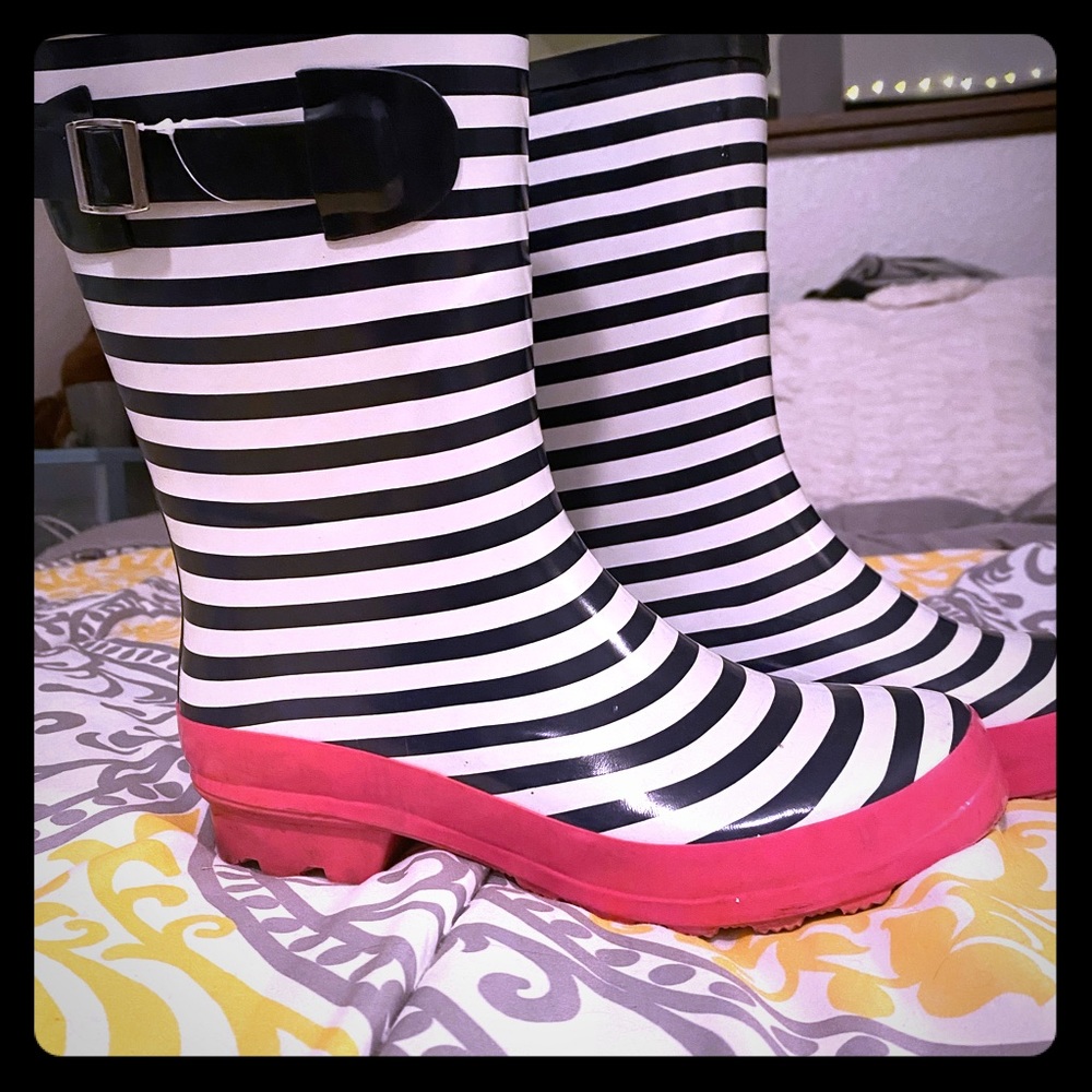 Pink navy and white striped rain boots (like new)